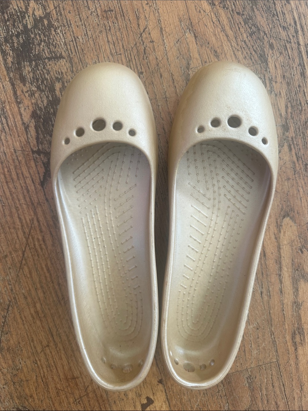 CROCS Women's Metallic Champagne Slip-On Ballet Flats